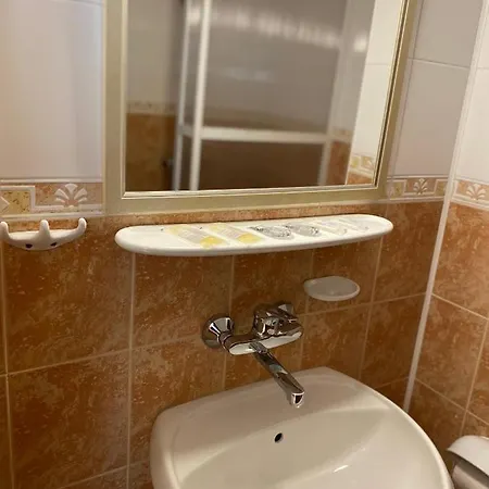 зонарита Szálloda